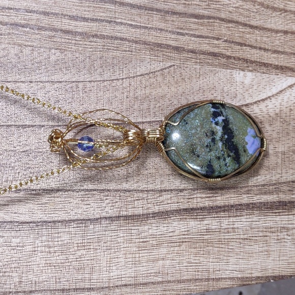 Gold Wire Wrapped Stone Pendant - Picture 2 of 6